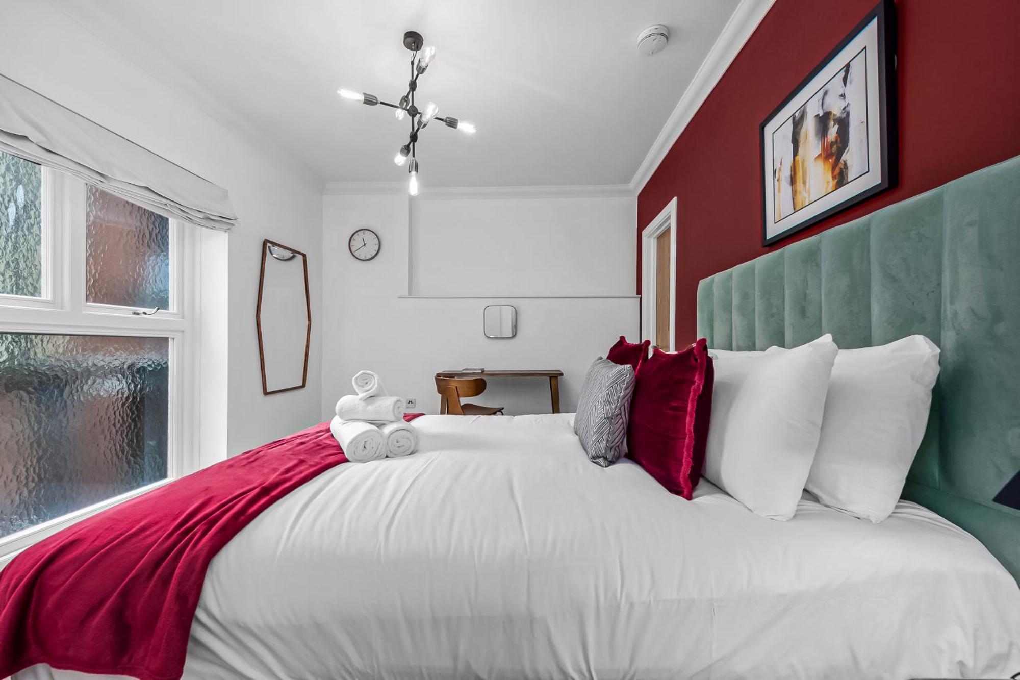 Urban Elegance Luxury Living With Kitchenette *