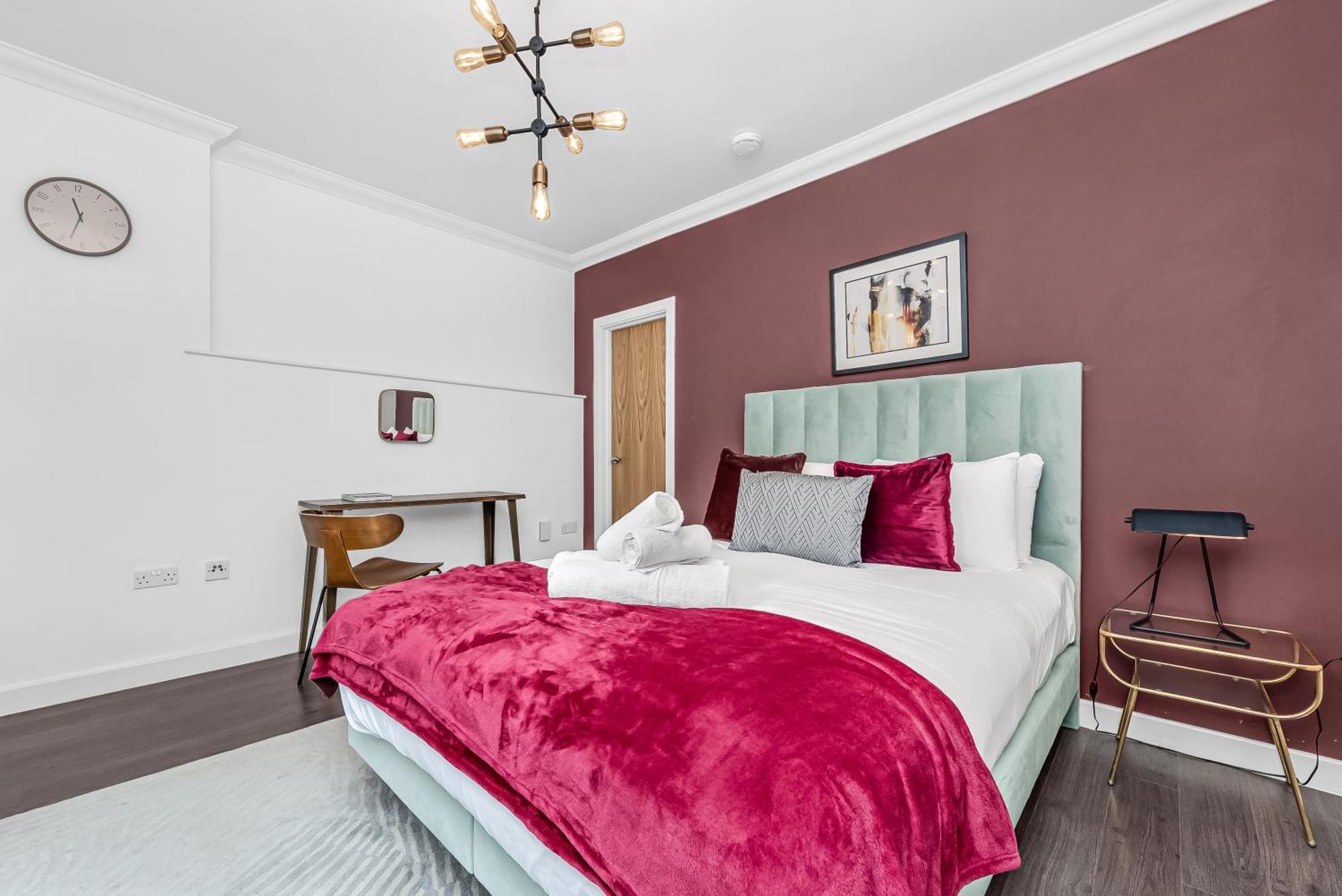 Urban Elegance Luxury Living With Kitchenette *