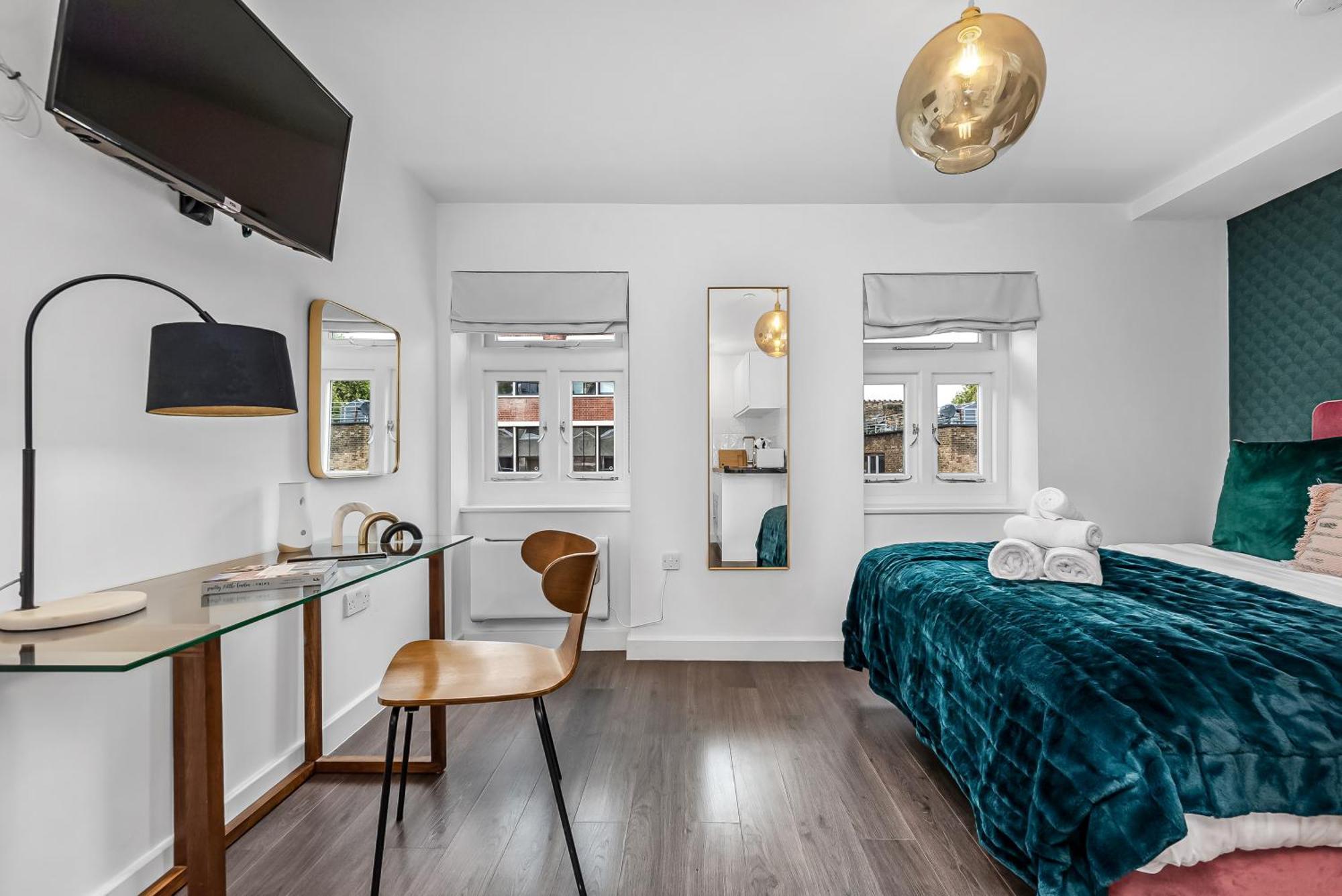 Apartment Urban Elegance Luxury Living With Kitchenette London