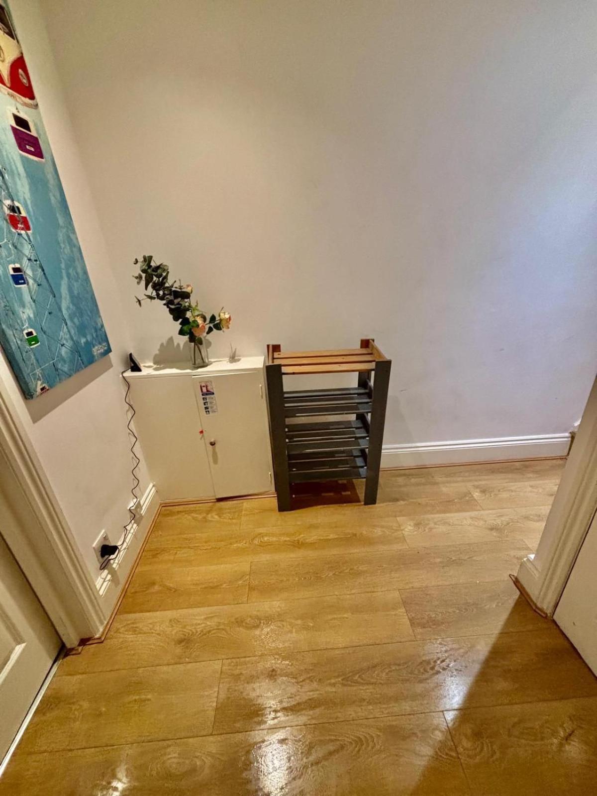 Sleep 12 In Brixton - 15 Mins From Station Bt4 Apartment