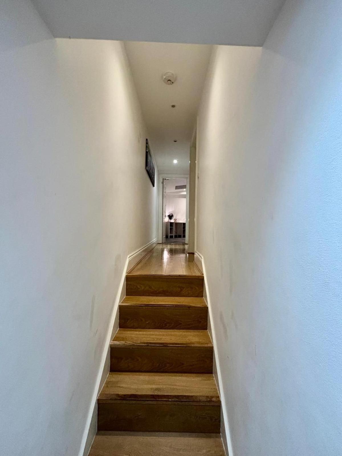 Sleep 12 In Brixton - 15 Mins From Station Bt4 Apartment London