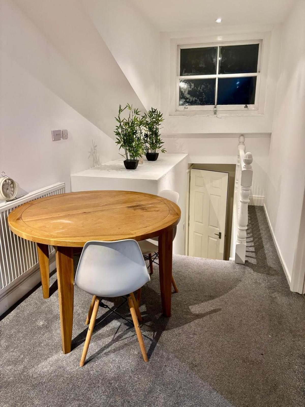 Sleep 12 In Brixton - 15 Mins From Station Bt4 London
