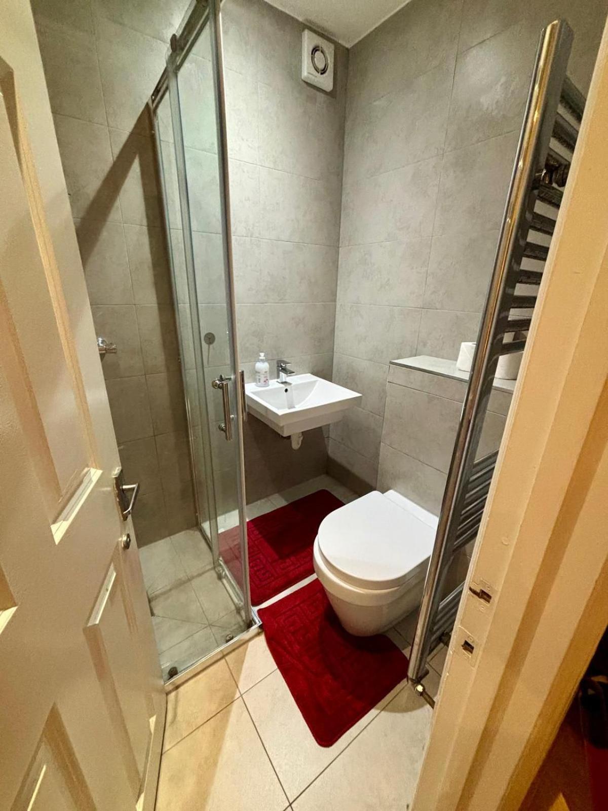 Sleep 12 In Brixton - 15 Mins From Station Bt4 Apartment *