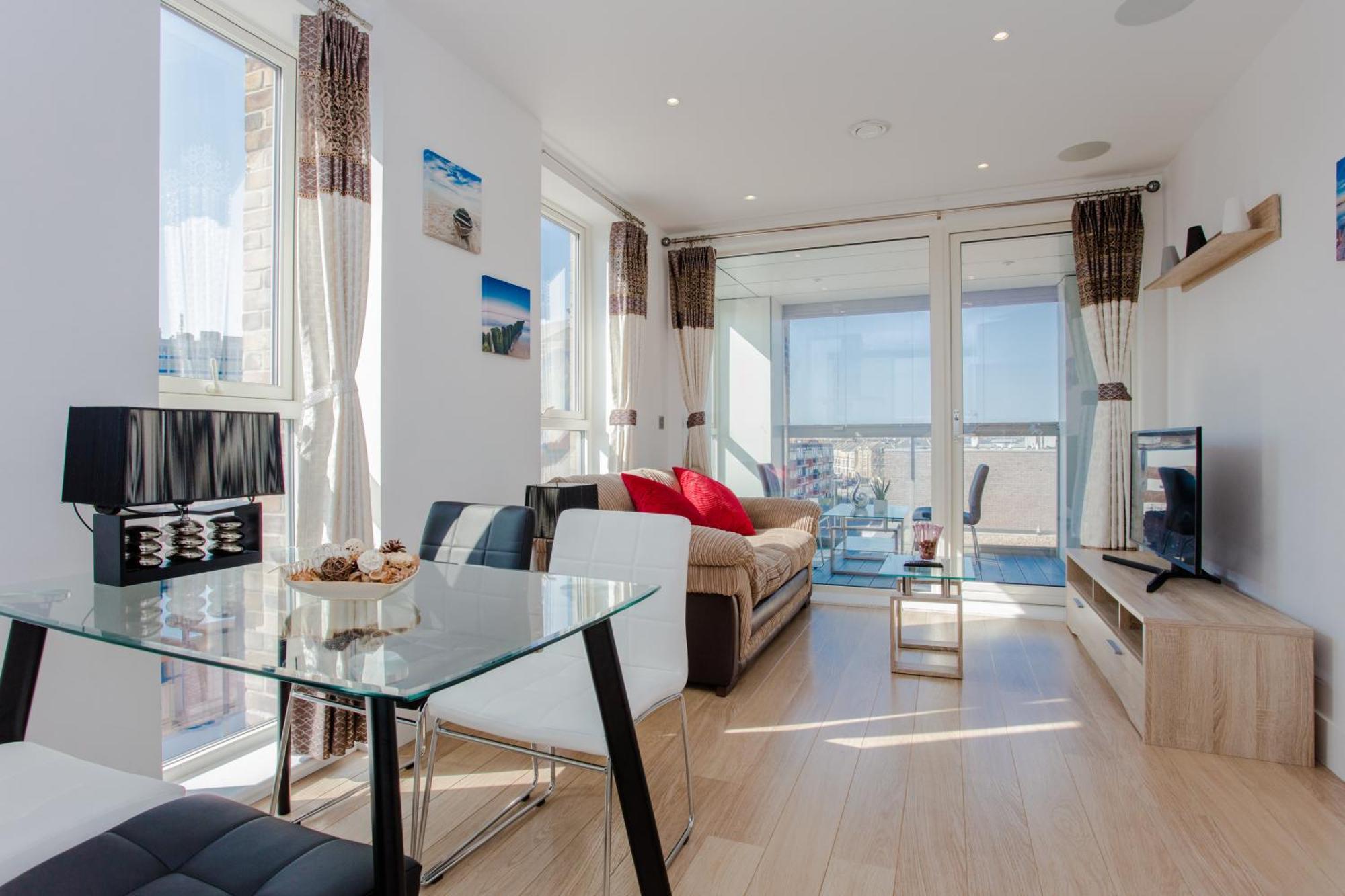 Apartment Brand New 2 Bedroom 2 Bath Flat At Brixton Station And O2 For Max 8 Guests London