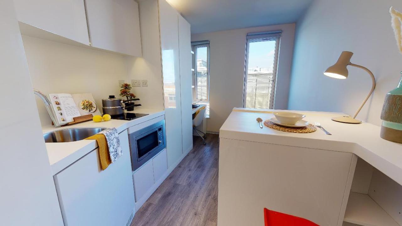 For Students Only East Court In Apartment London