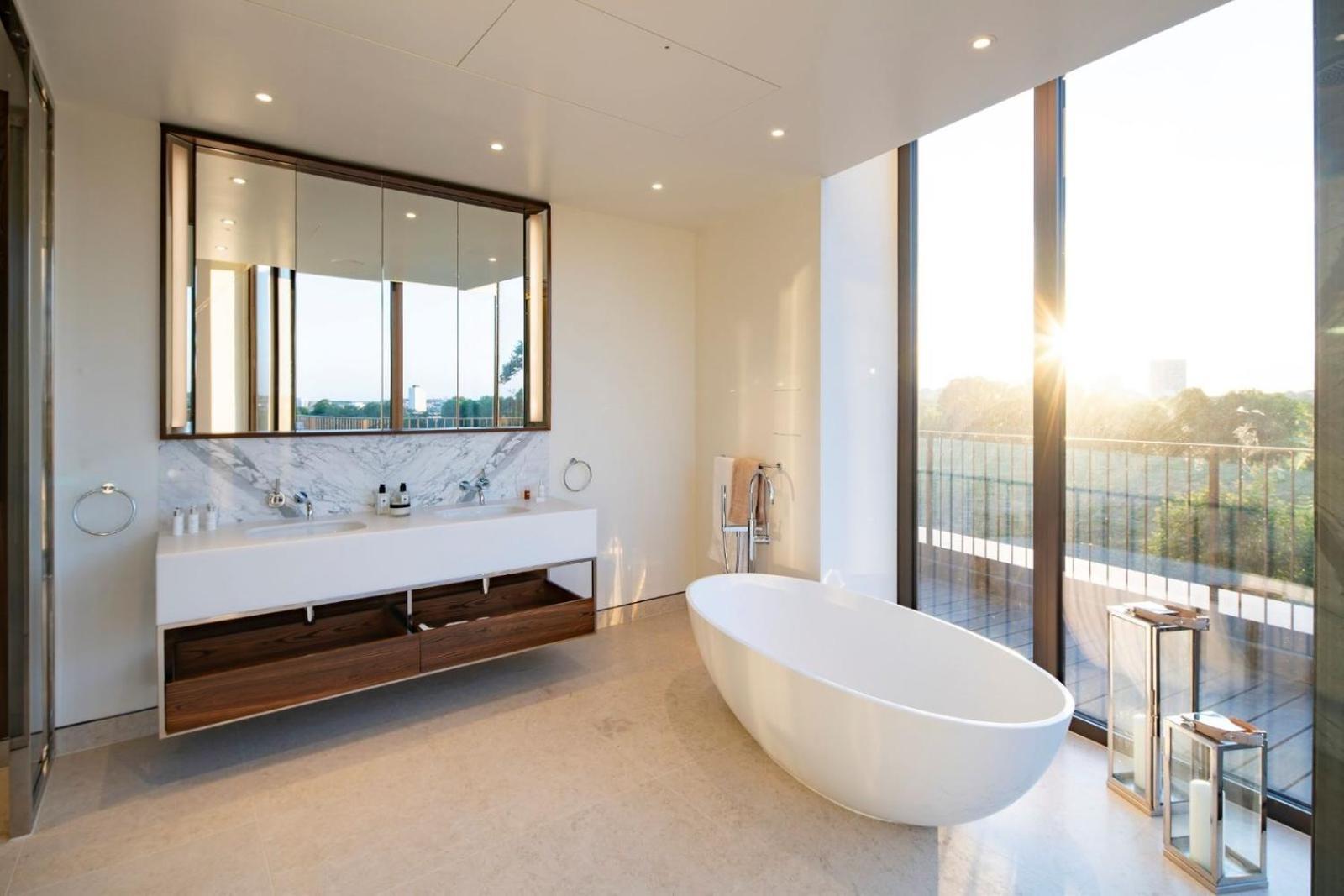 Lovely 3 Bedroom Westminster Apartment
