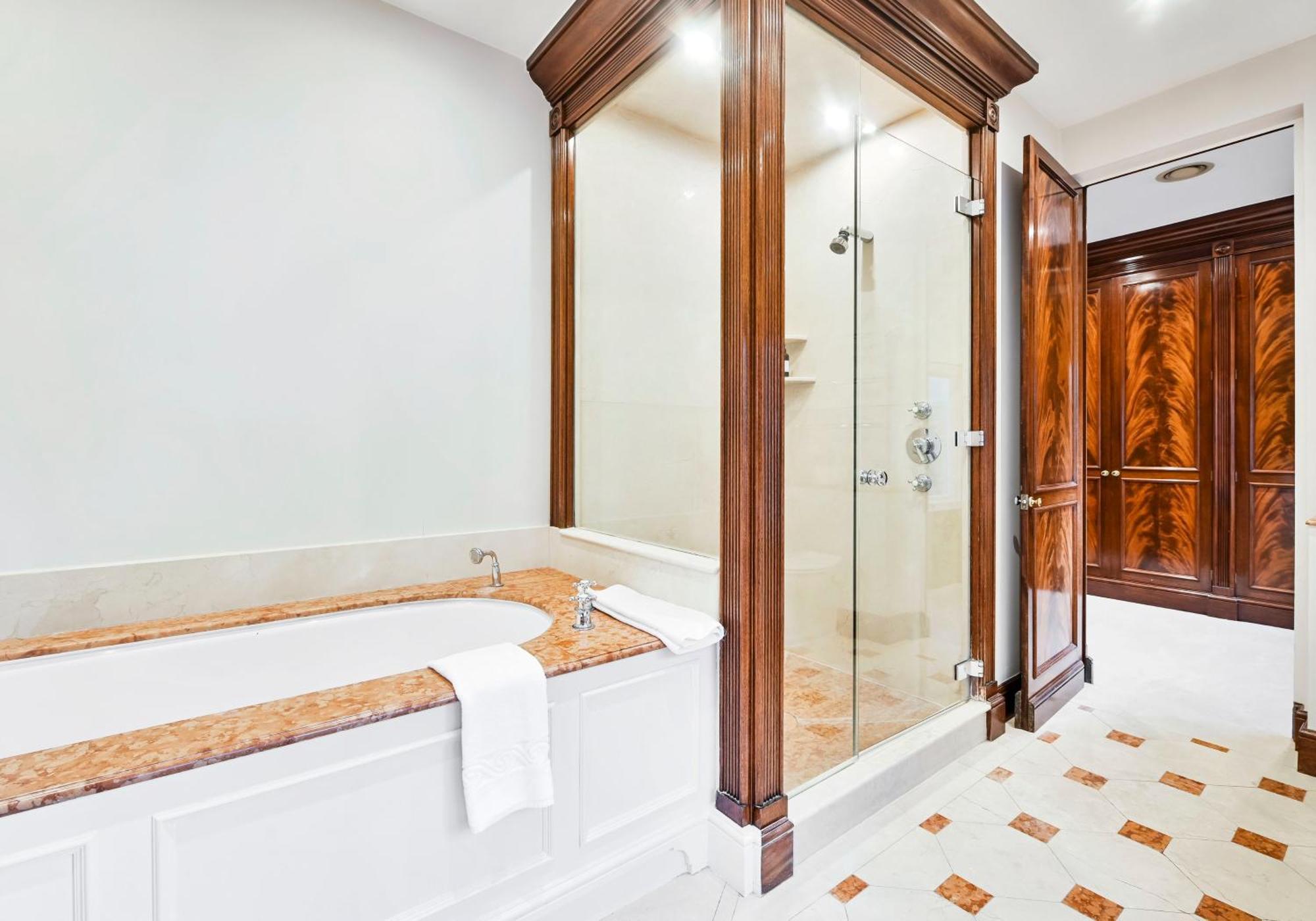 Сasa de vacaciones Exclusive Knightsbridge Townhouse With Parking