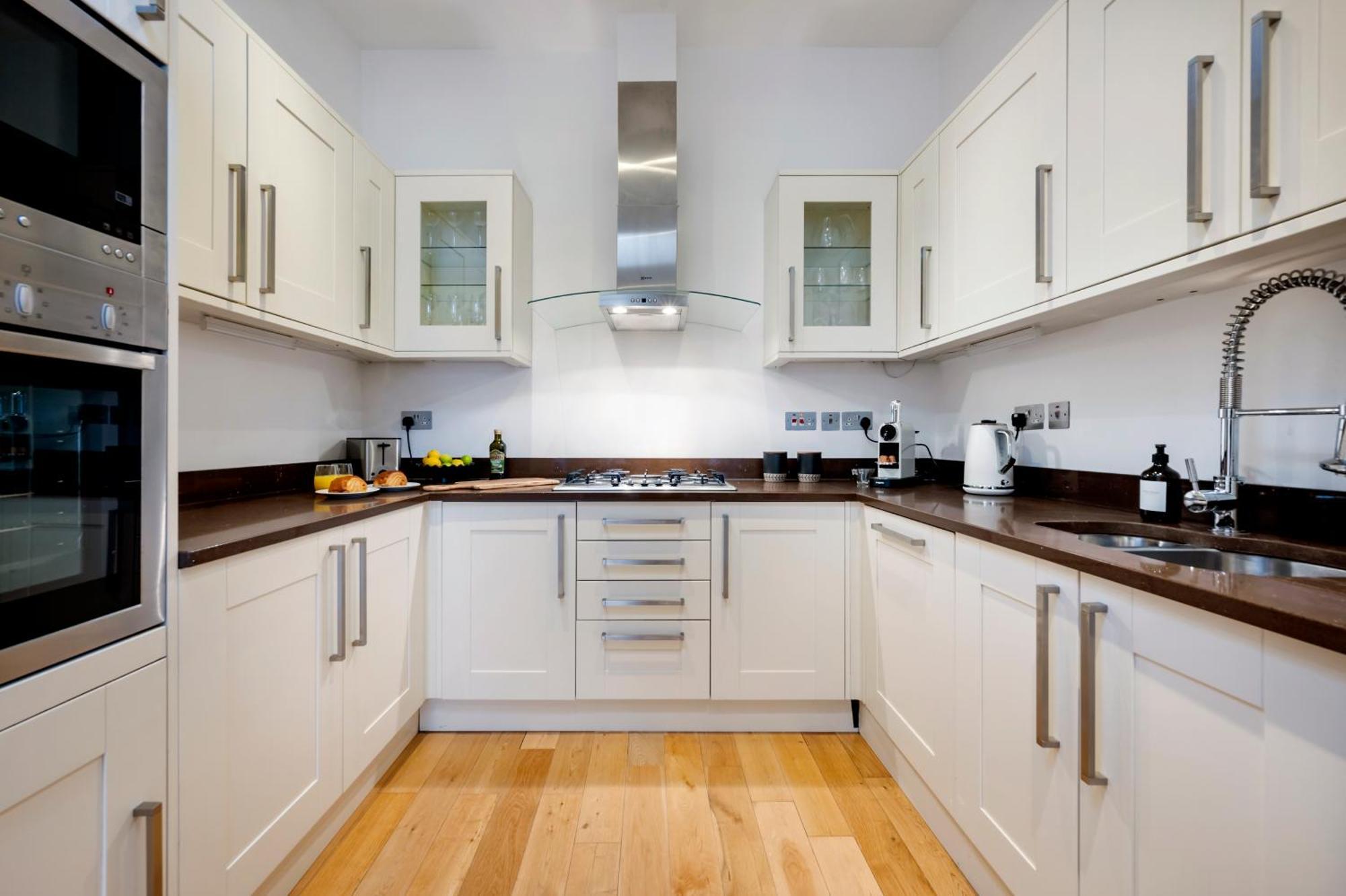 Leilighet 2 Bedr, 3 Beds, 2 Bath Covent Garden 3-min Subway