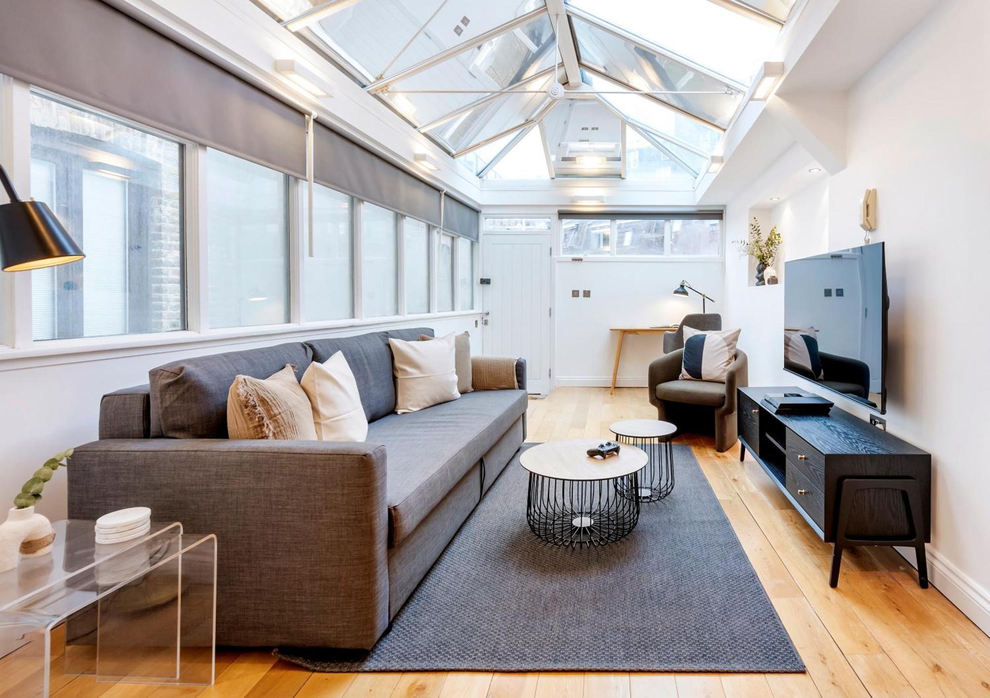 Leilighet 2 Bedr, 3 Beds, 2 Bath Covent Garden 3-min Subway