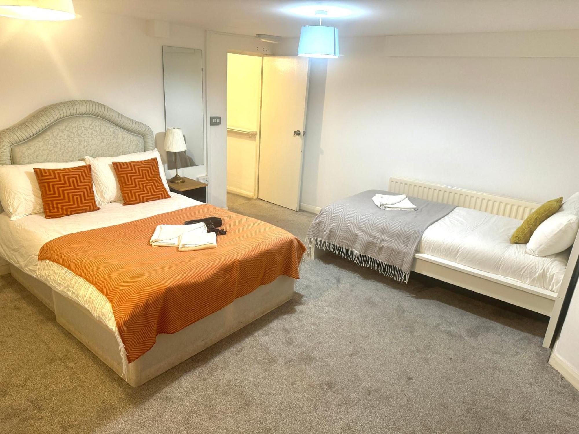 Private Bedrooms In Finsbury Park Station Habitación en casa particular
