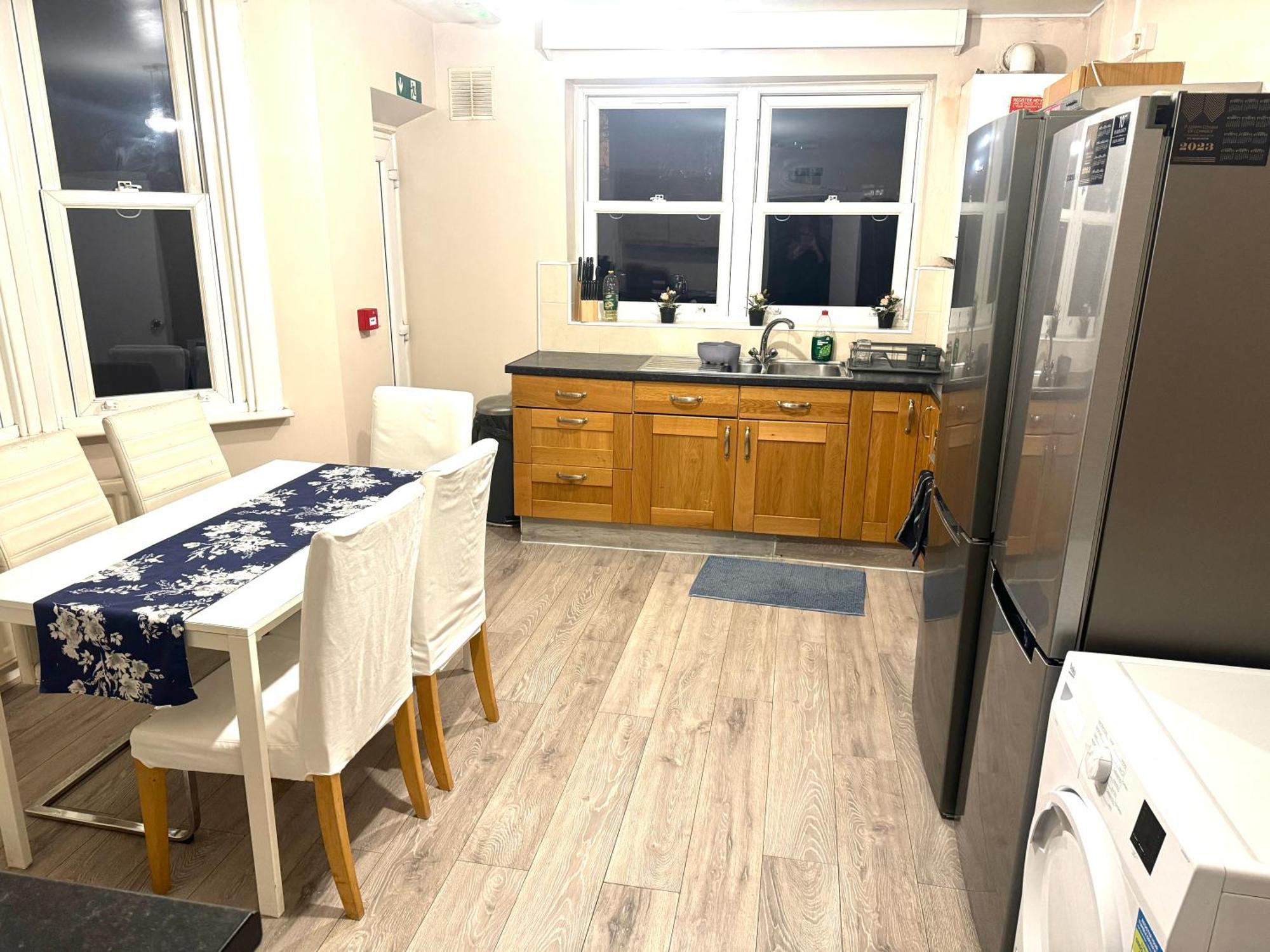 Habitación en casa particular Private Bedrooms In Finsbury Park Station Londres