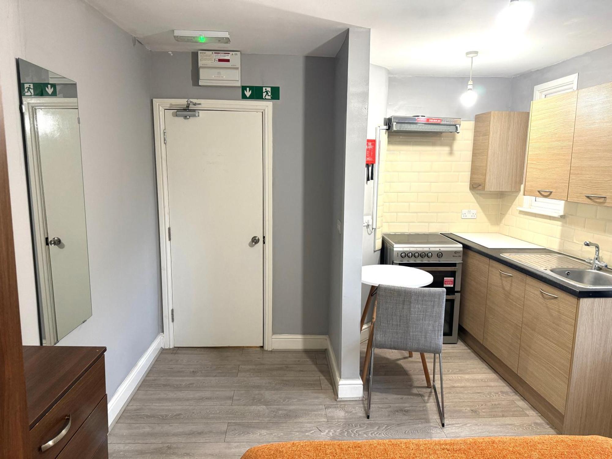 Private Bedrooms In Finsbury Park Station Habitación en casa particular *