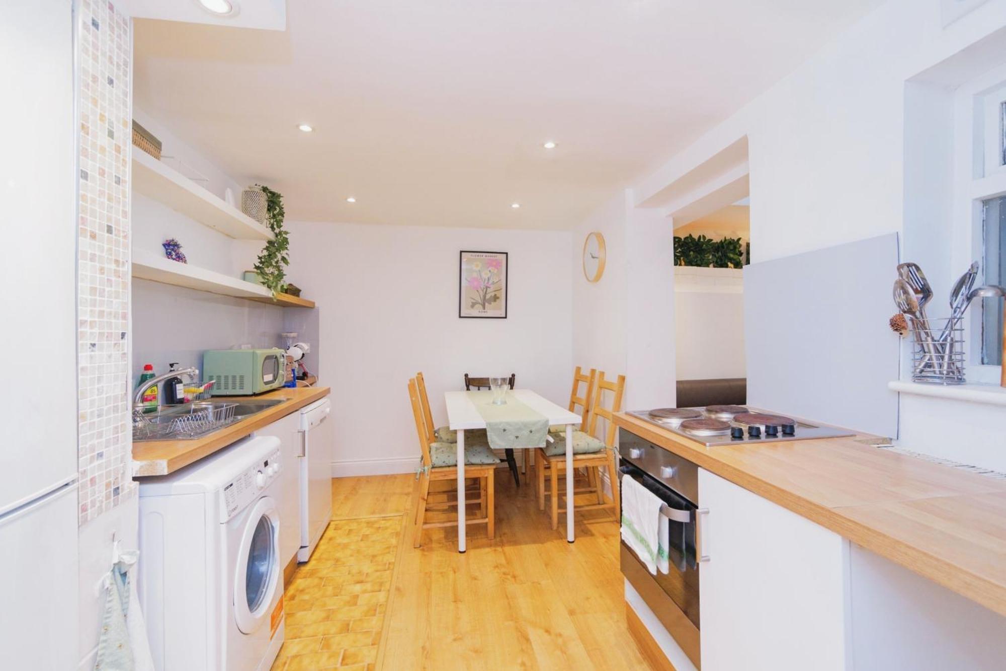 Charming 2 Bedrooms Flat For 6 In King's Cross London