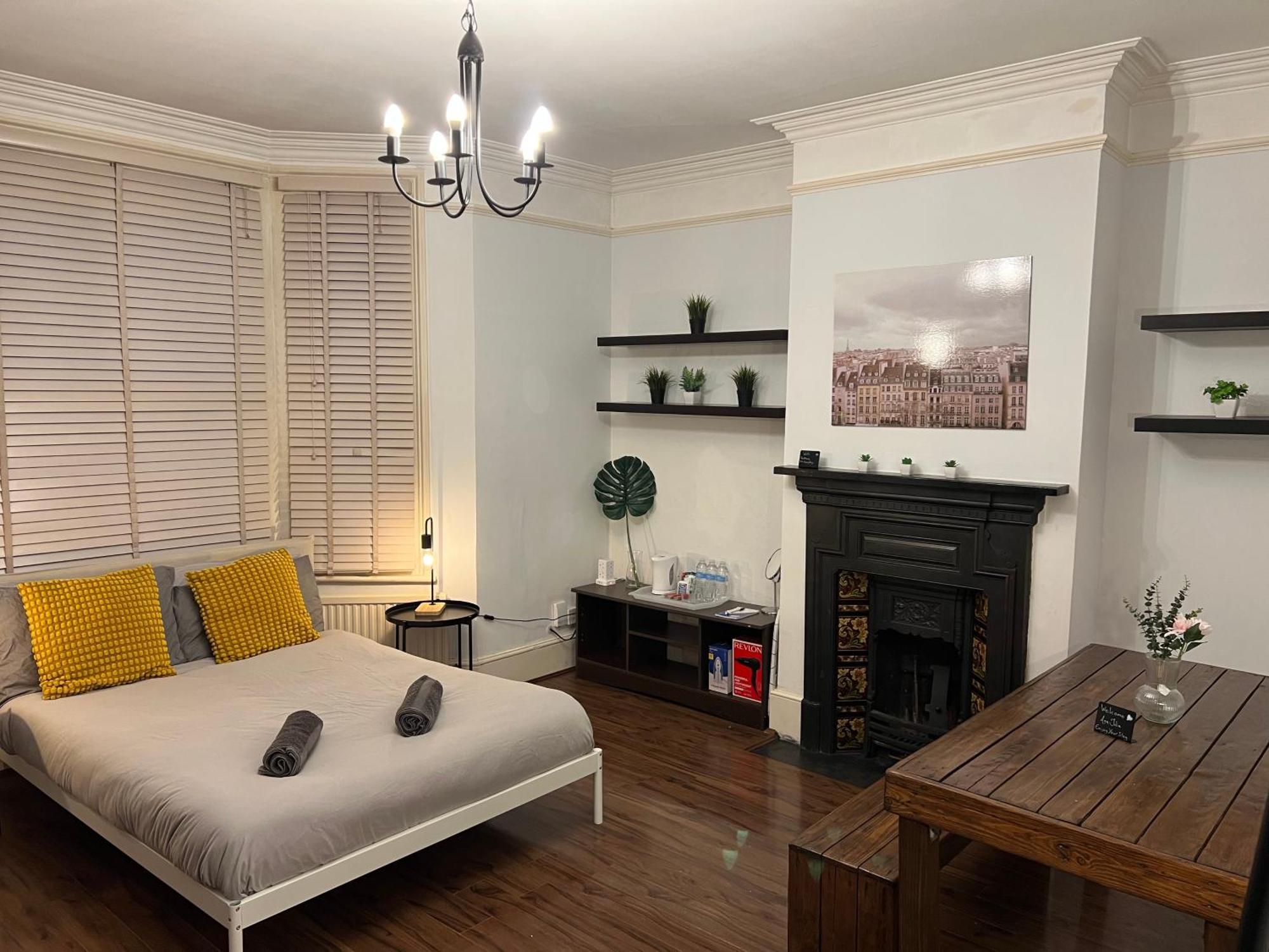 The Red Door House Homestay London
