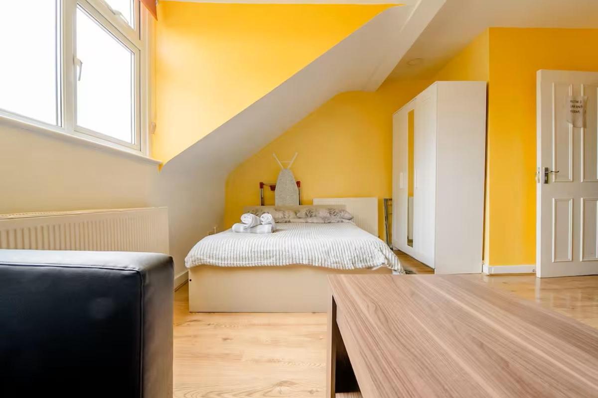 Gasthuis Comfortable In Seven Sisters, *