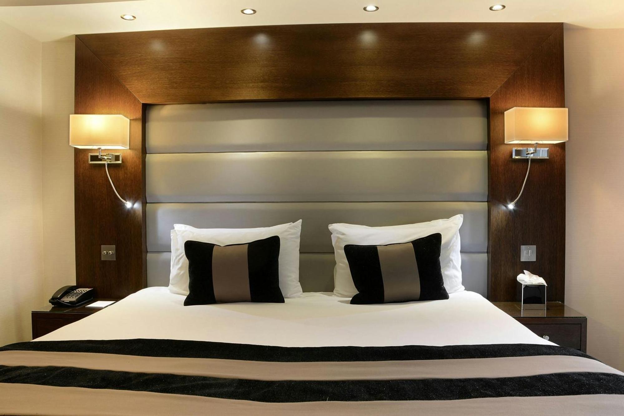 Park Grand Kensington 4*