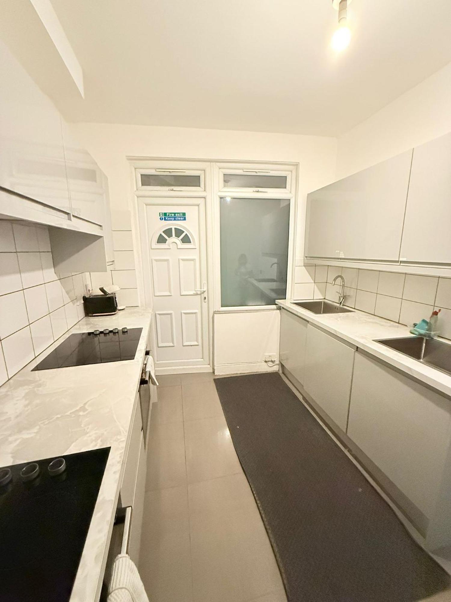 Wandsworth Guest 64