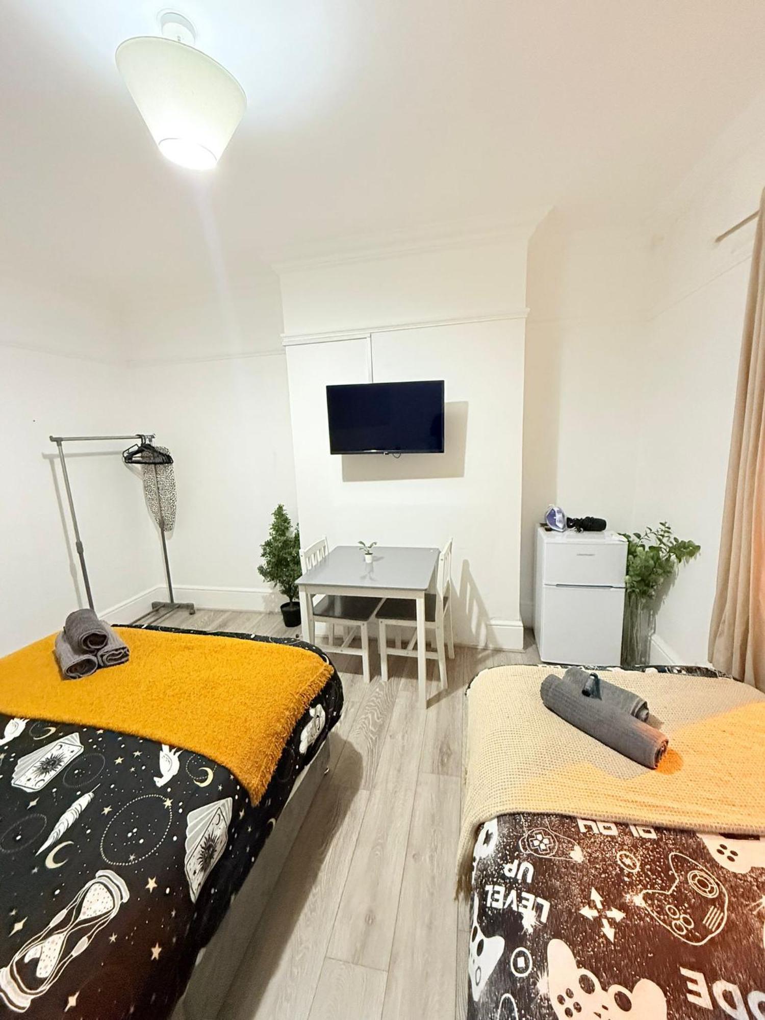 Wandsworth Guest 64 Homestay *