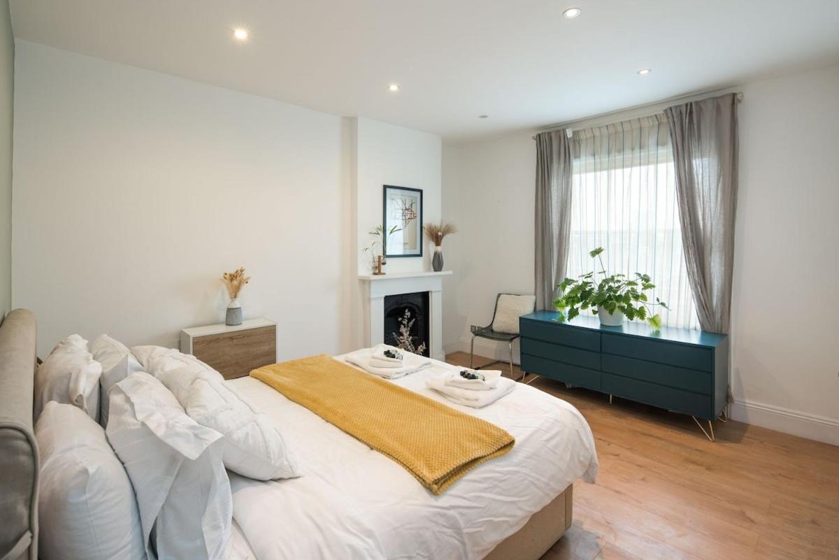 Marvelous 2 Bedroom Notting Hill Apartment London
