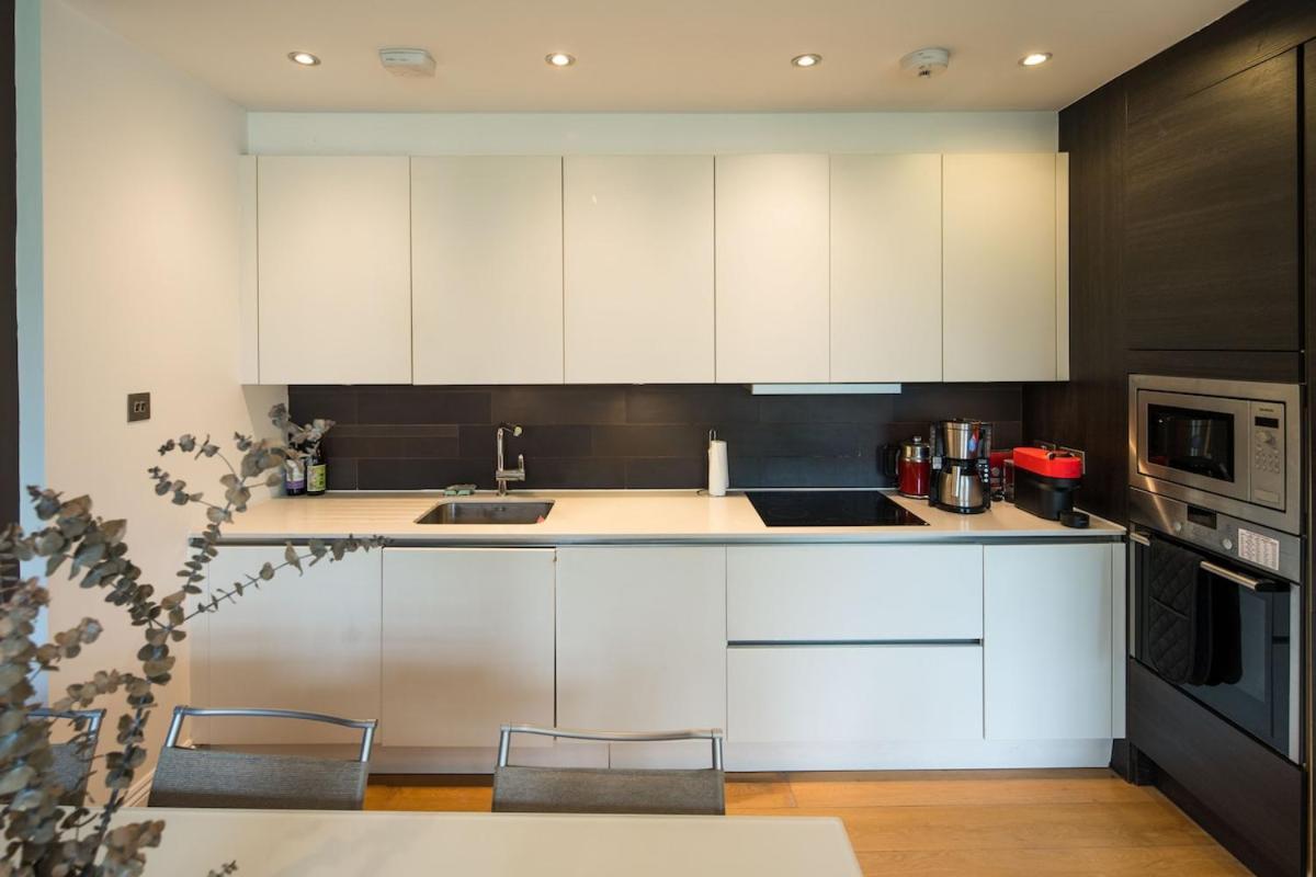 Marvelous 2 Bedroom Notting Hill Apartment