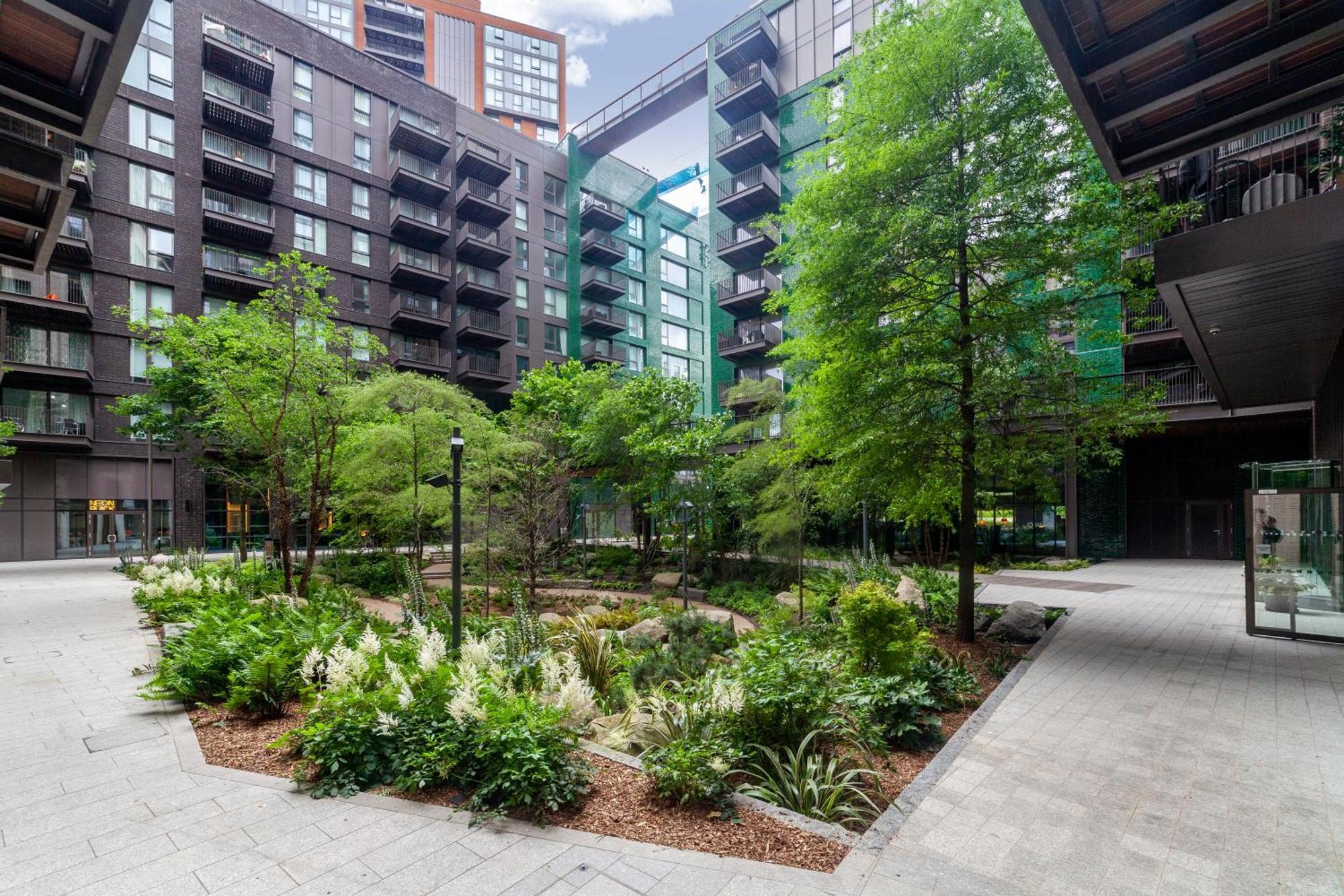 Gorgeous 2bdr Apartment, Communal Garden *