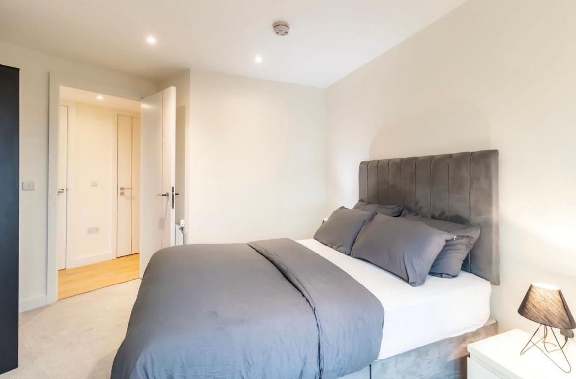 Luxury 2 Bedroom In *