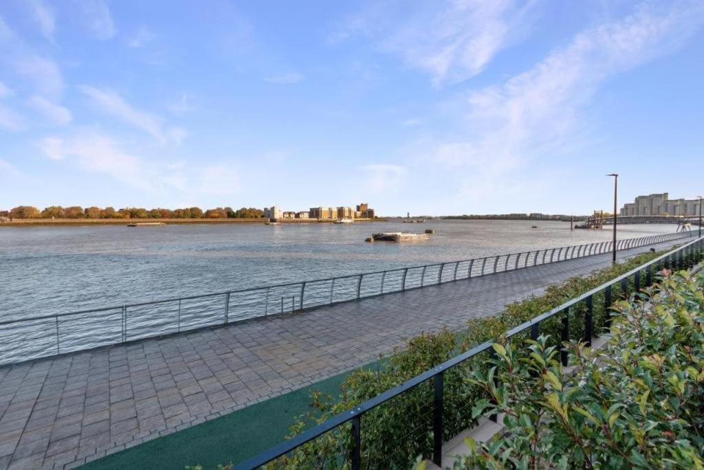 Luxury 2 Bedroom In * London