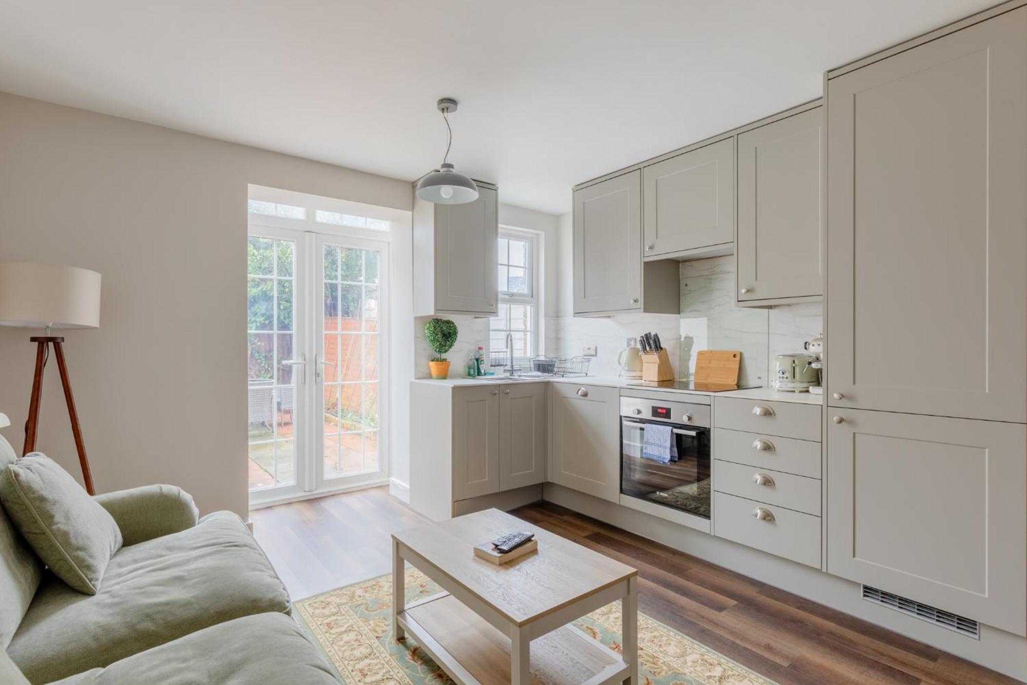 Cosy 4bd Flat In Stockwell With Private Patio * Londen
