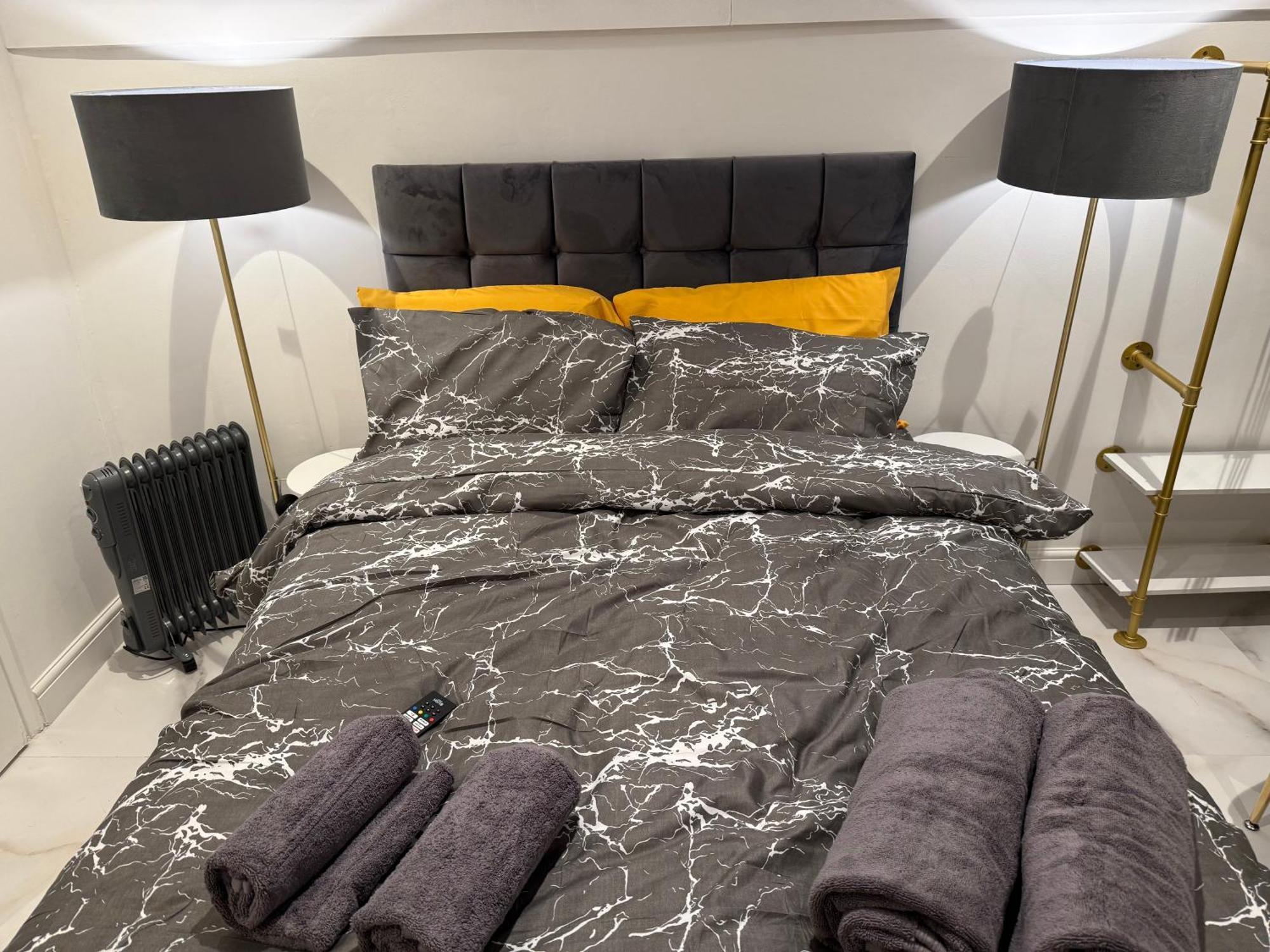 Luxury In Victoria, 7 Minutes Walk To Victoria Station, 4 Privat overnatting *