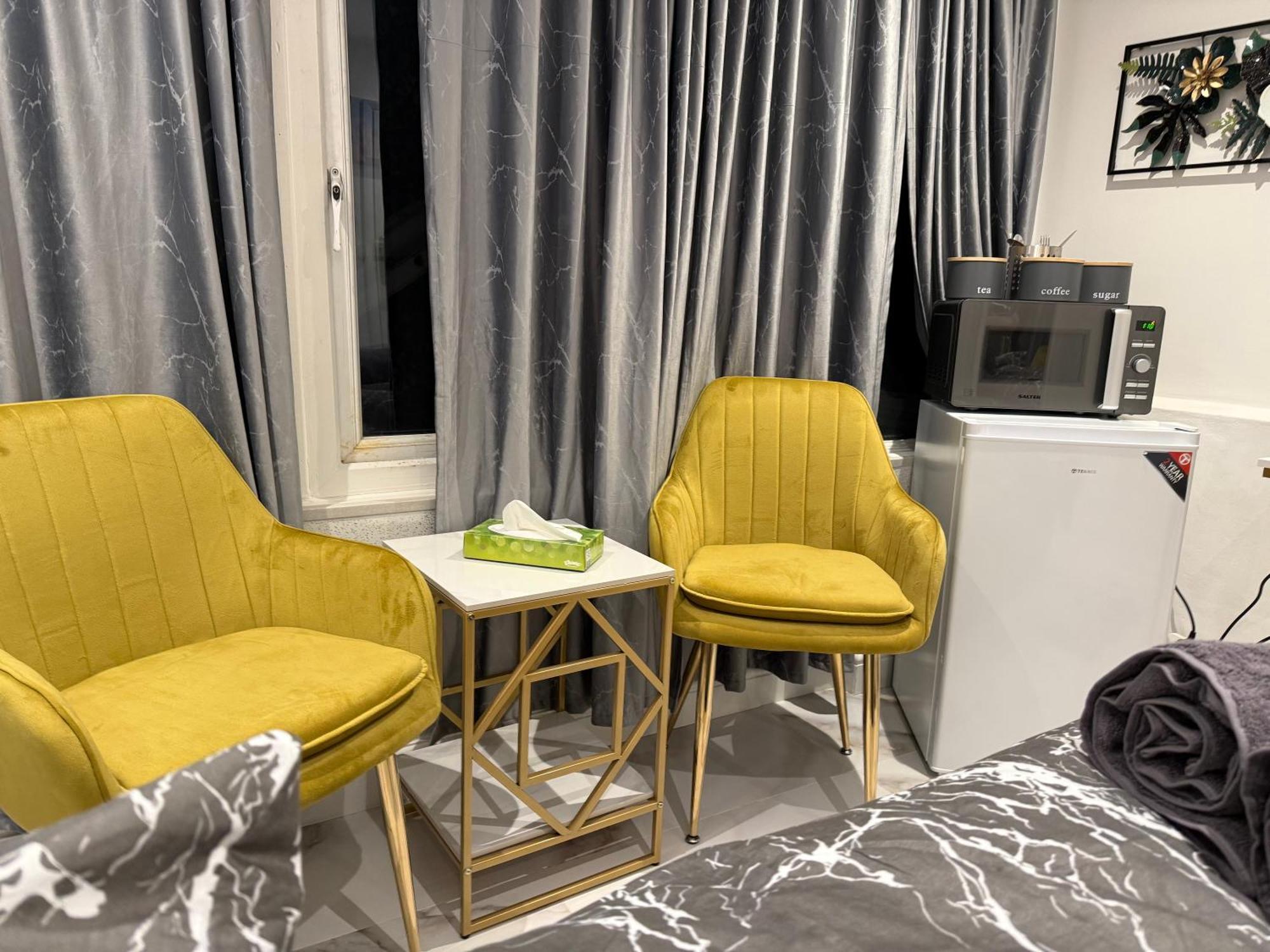 Privat overnatting Luxury In Victoria, 7 Minutes Walk To Victoria Station, 4 London