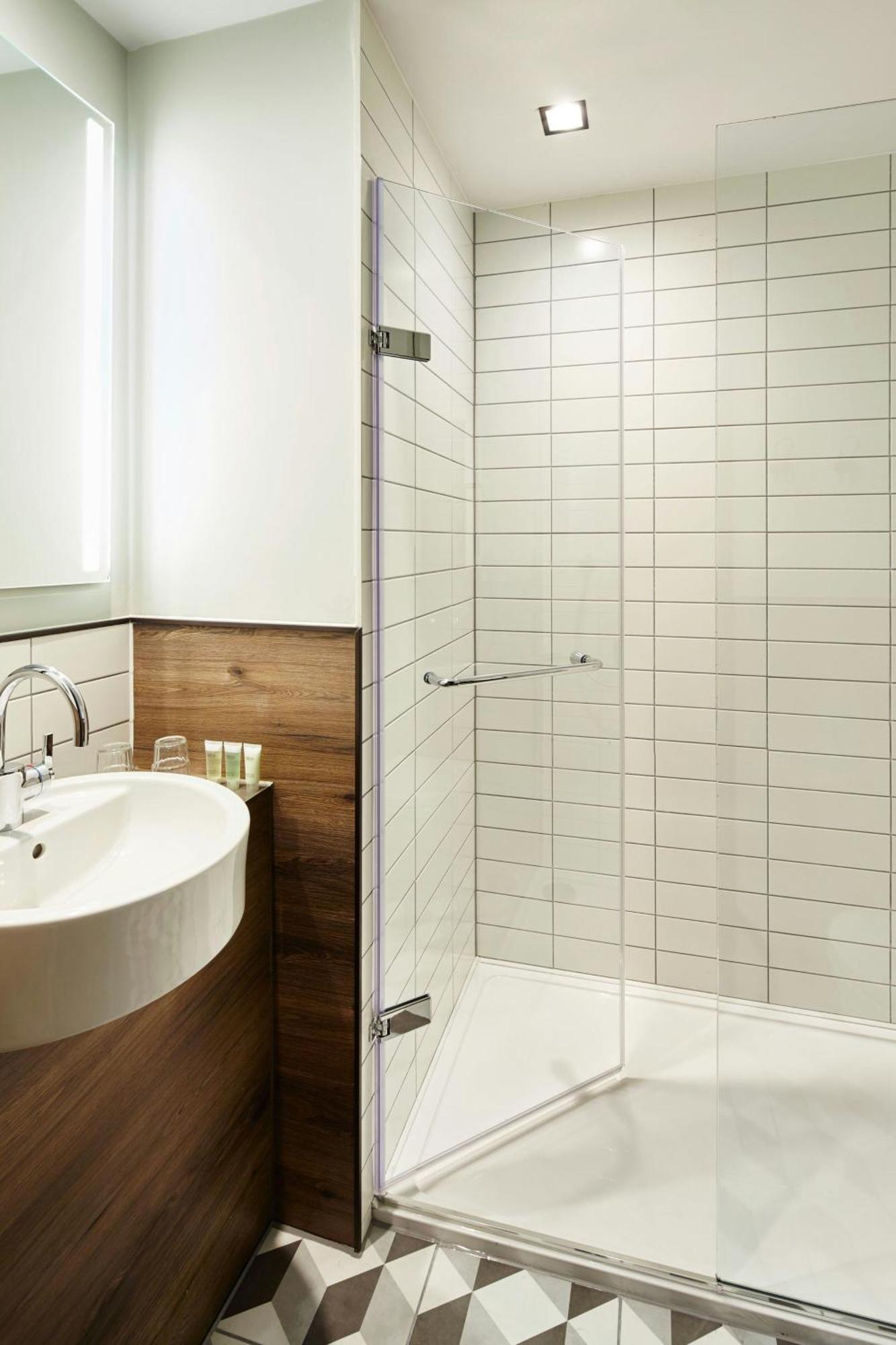 By Marriott Tower Bridge Hotel London