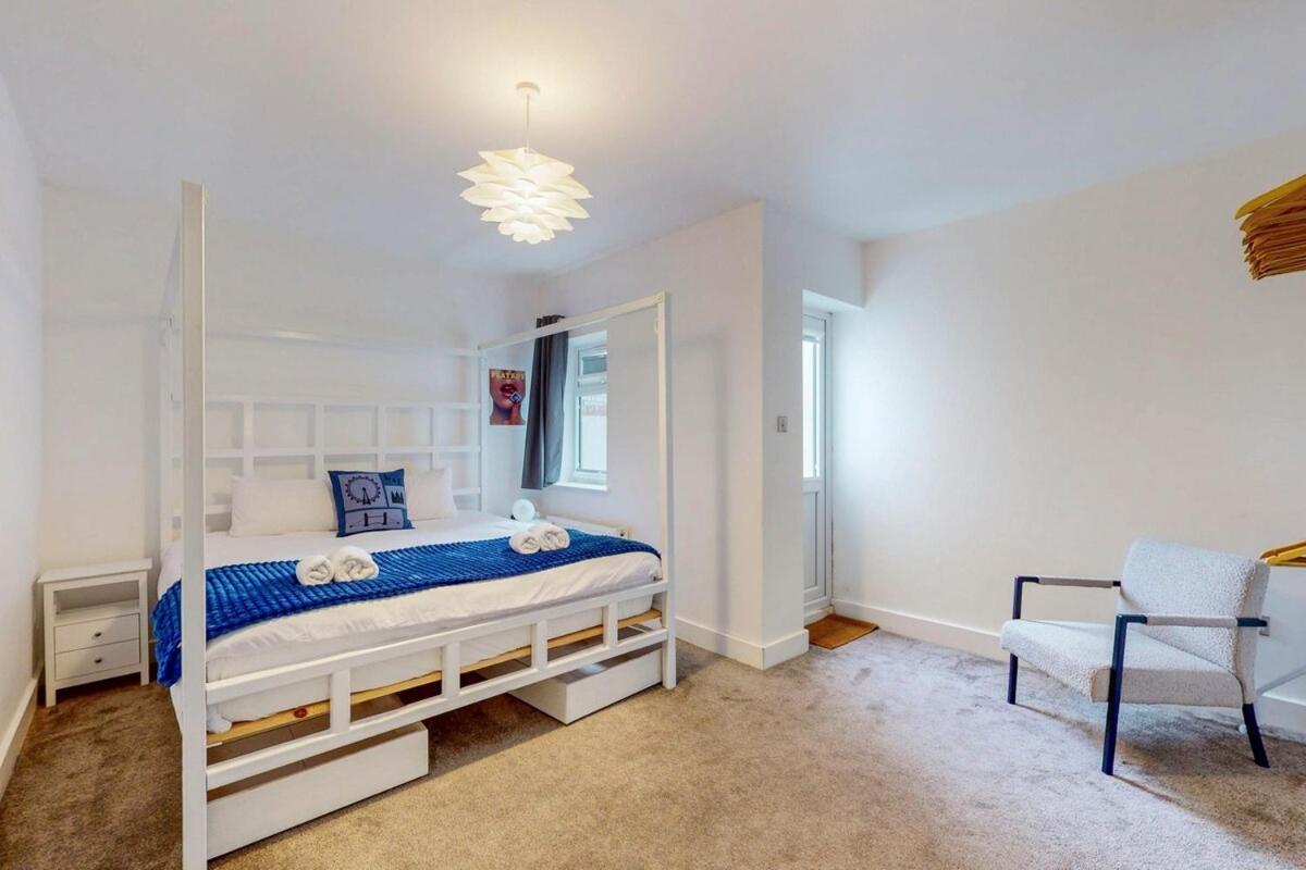 Spacious & Comfortable 2br Close To Stratford Apartment *