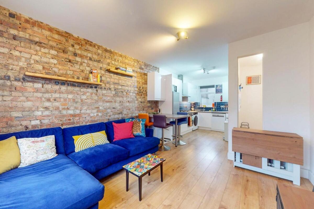 Spacious & Comfortable 2br Close To Stratford * London