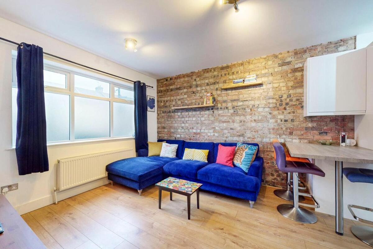 Apartment Spacious & Comfortable 2br Close To Stratford