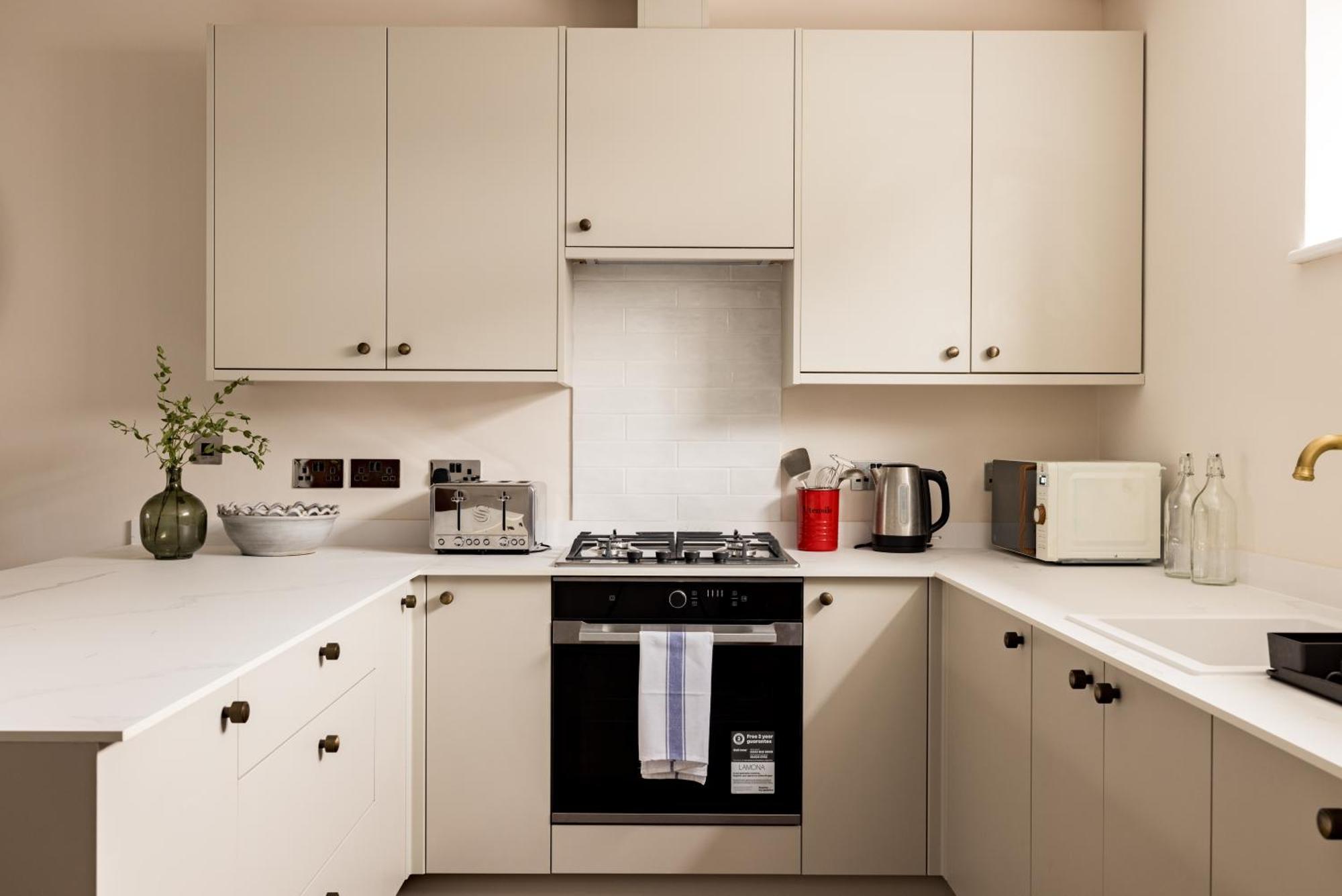 The Belsize Park Escape - Modern 2bdr London