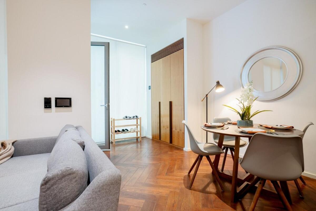 Luxury 2brs Maisonette Near Battersea Power Apartment London