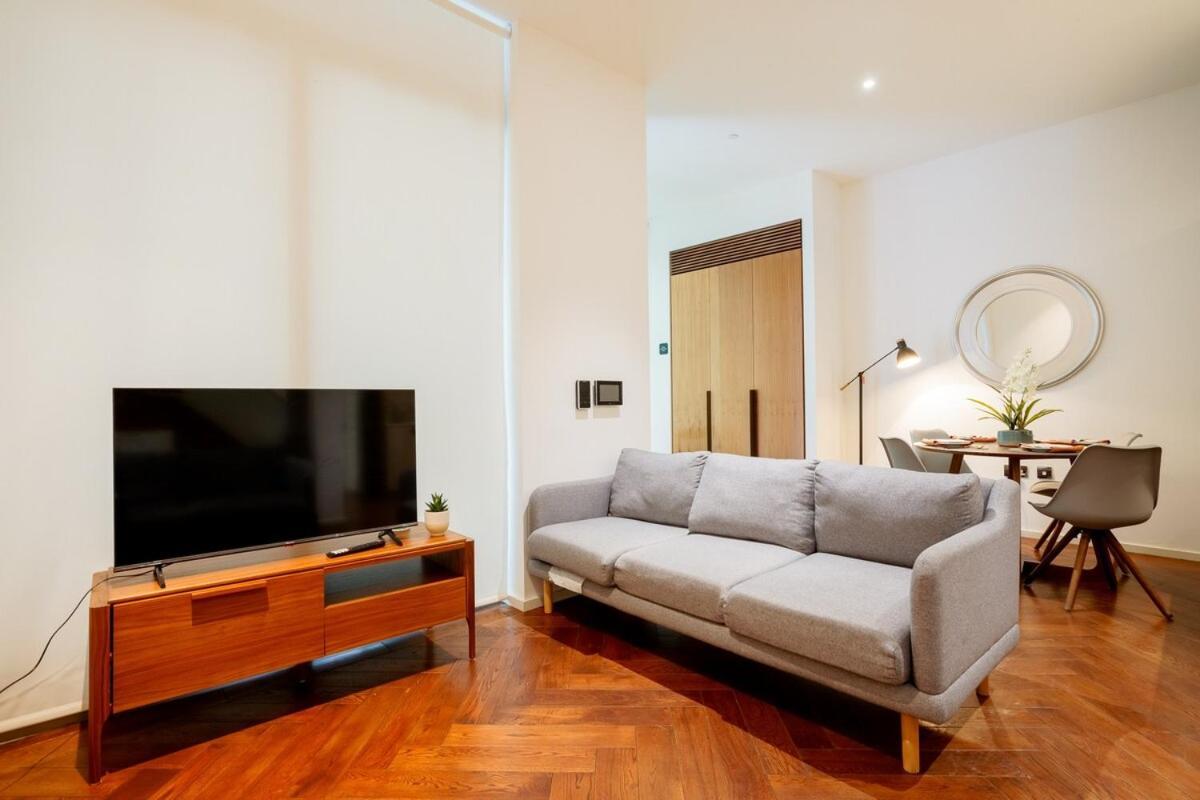 Apartment Luxury 2brs Maisonette Near Battersea Power *