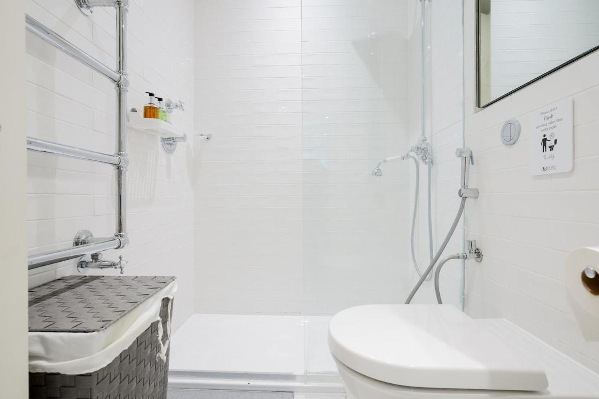 Luxury 2brs Maisonette Near Battersea Power Apartment London