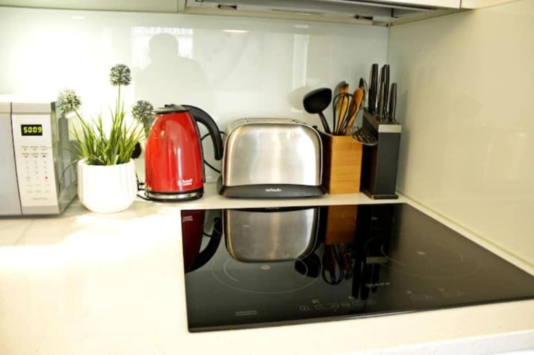 Cosy Right At Liverpool Street Station! Apartment London