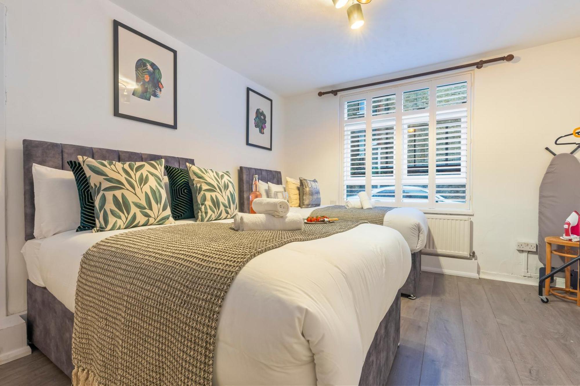 Apartment Stylish 2bed Fulham, Wifi, Parking London
