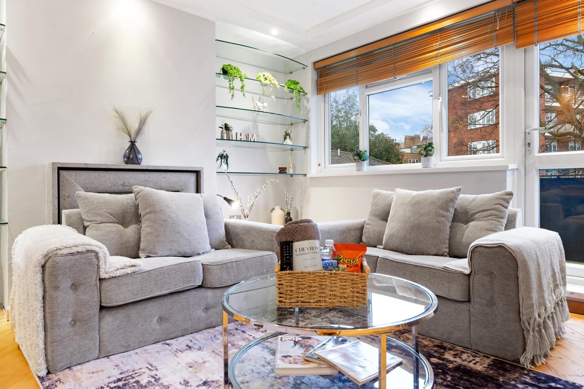Elegant Retreat - Sleeps 6 - Close To Putney & Stamford Bridge Apartment London
