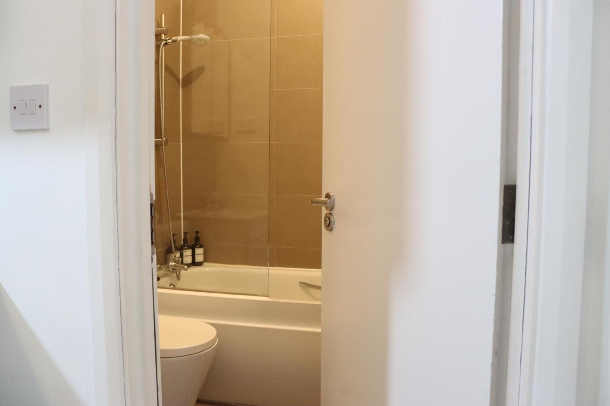 Appartement Stylish - Private Bathroom, 15mins To London!