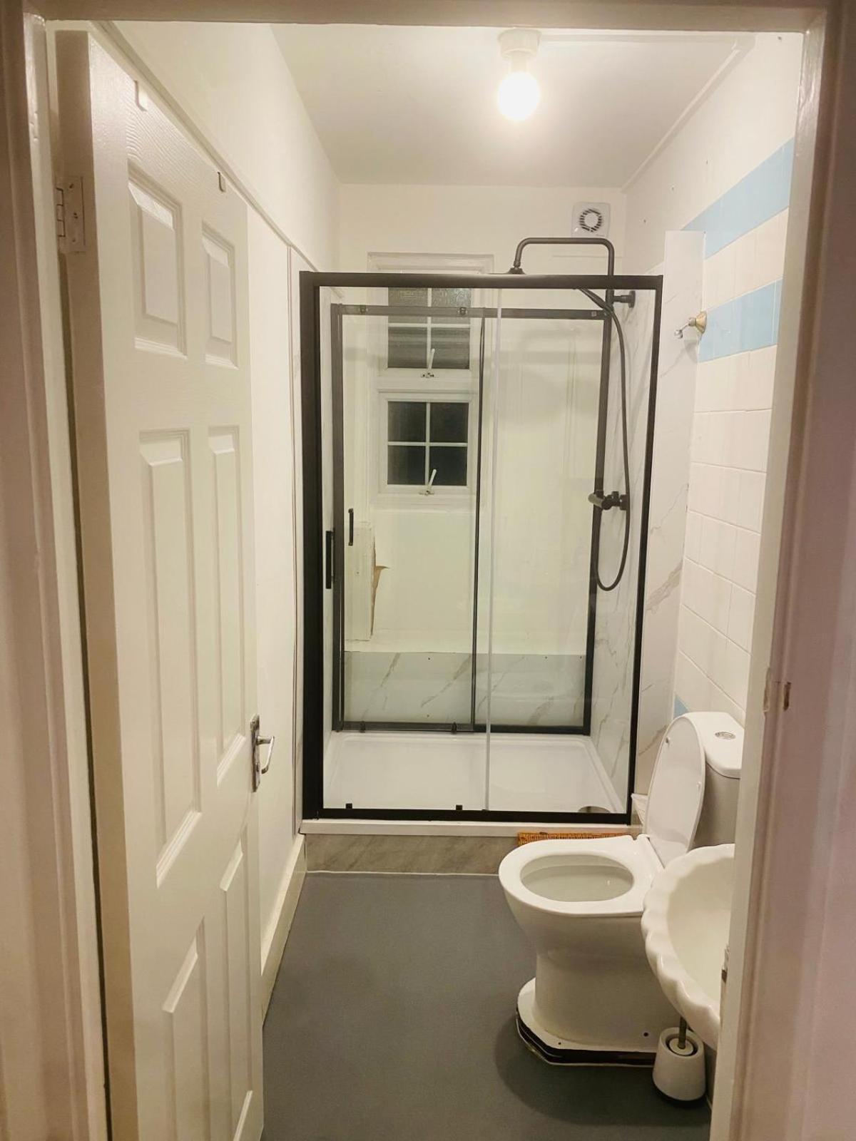 1 Bed Flat In Little Venice * Londen