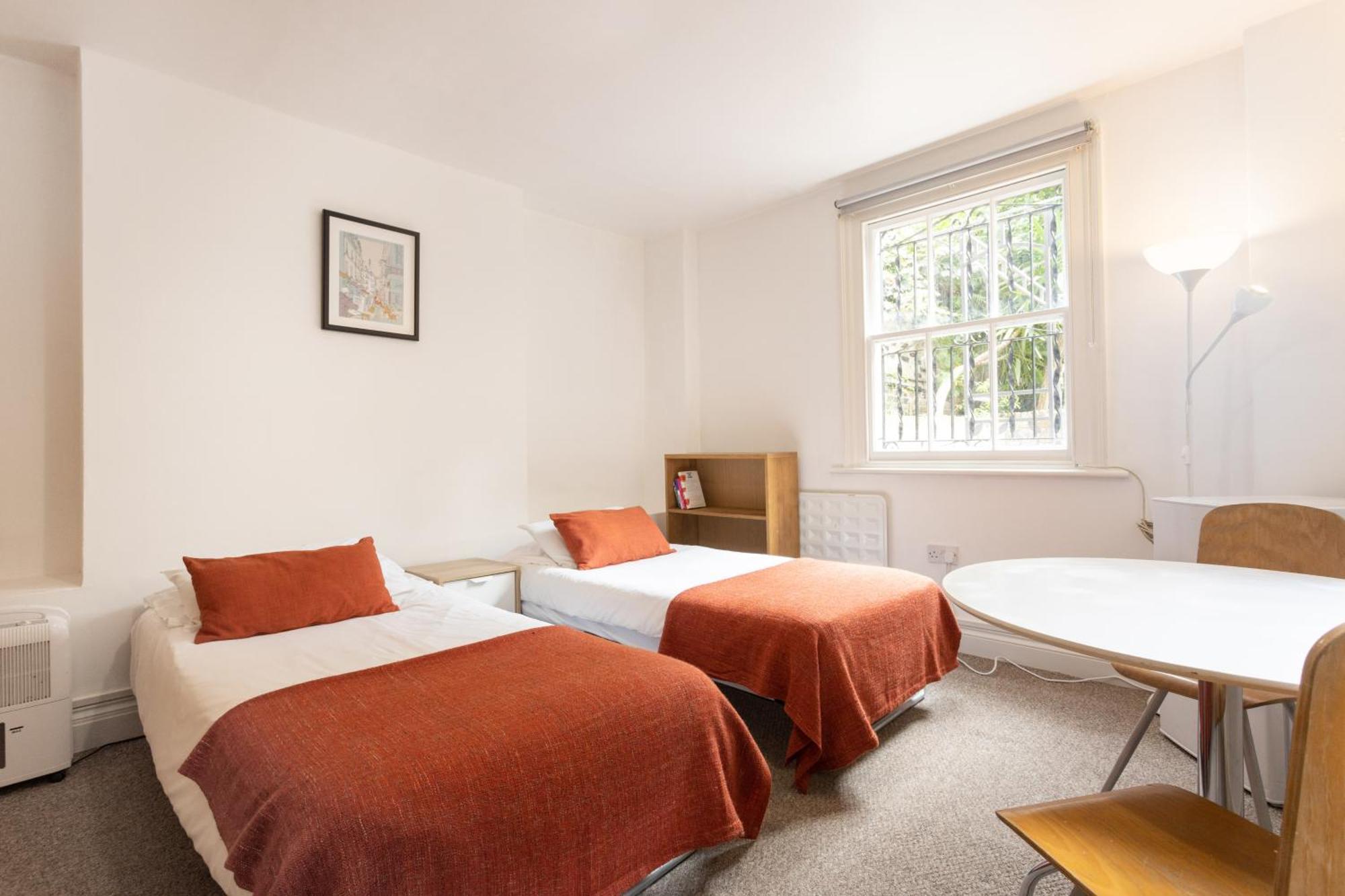 270 Earls Court Road *