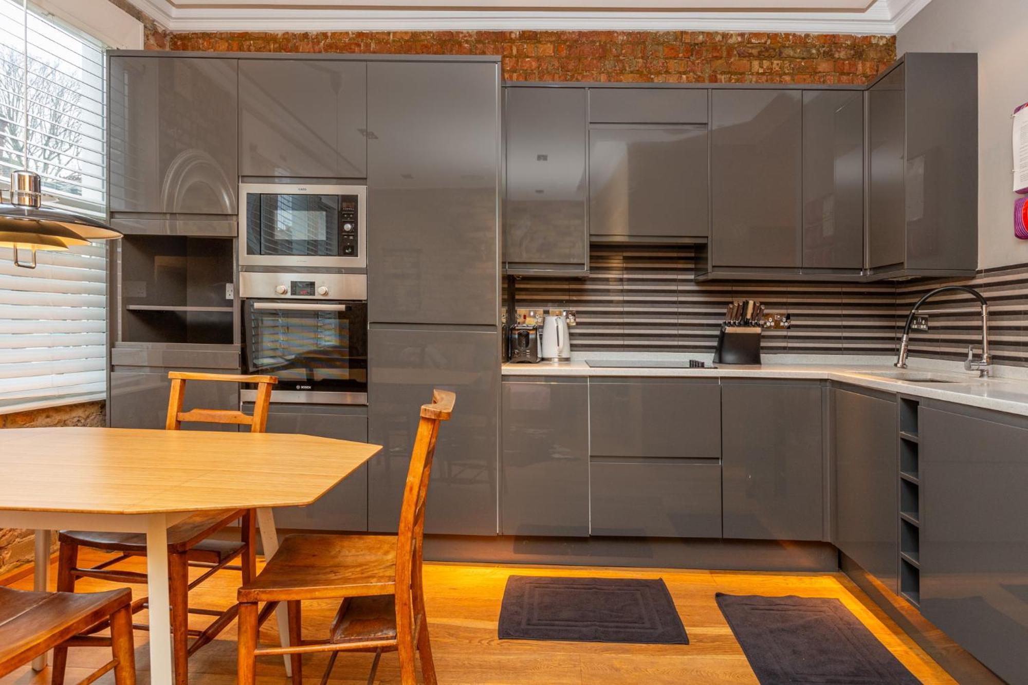 Apartment Beautiful 1br, 2 Min Putney Train St, 5min To Tube London