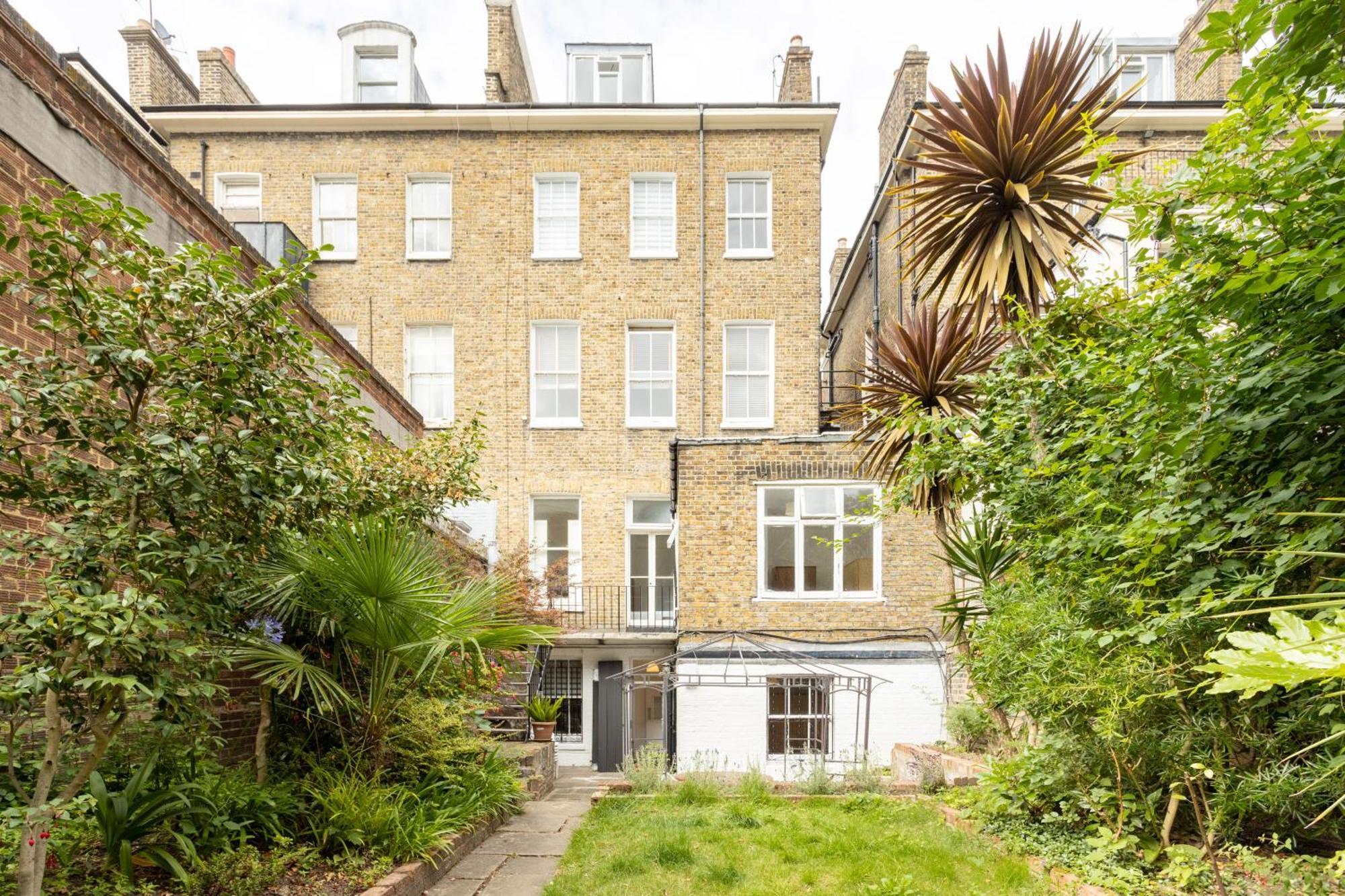 270 Earls Court Road London