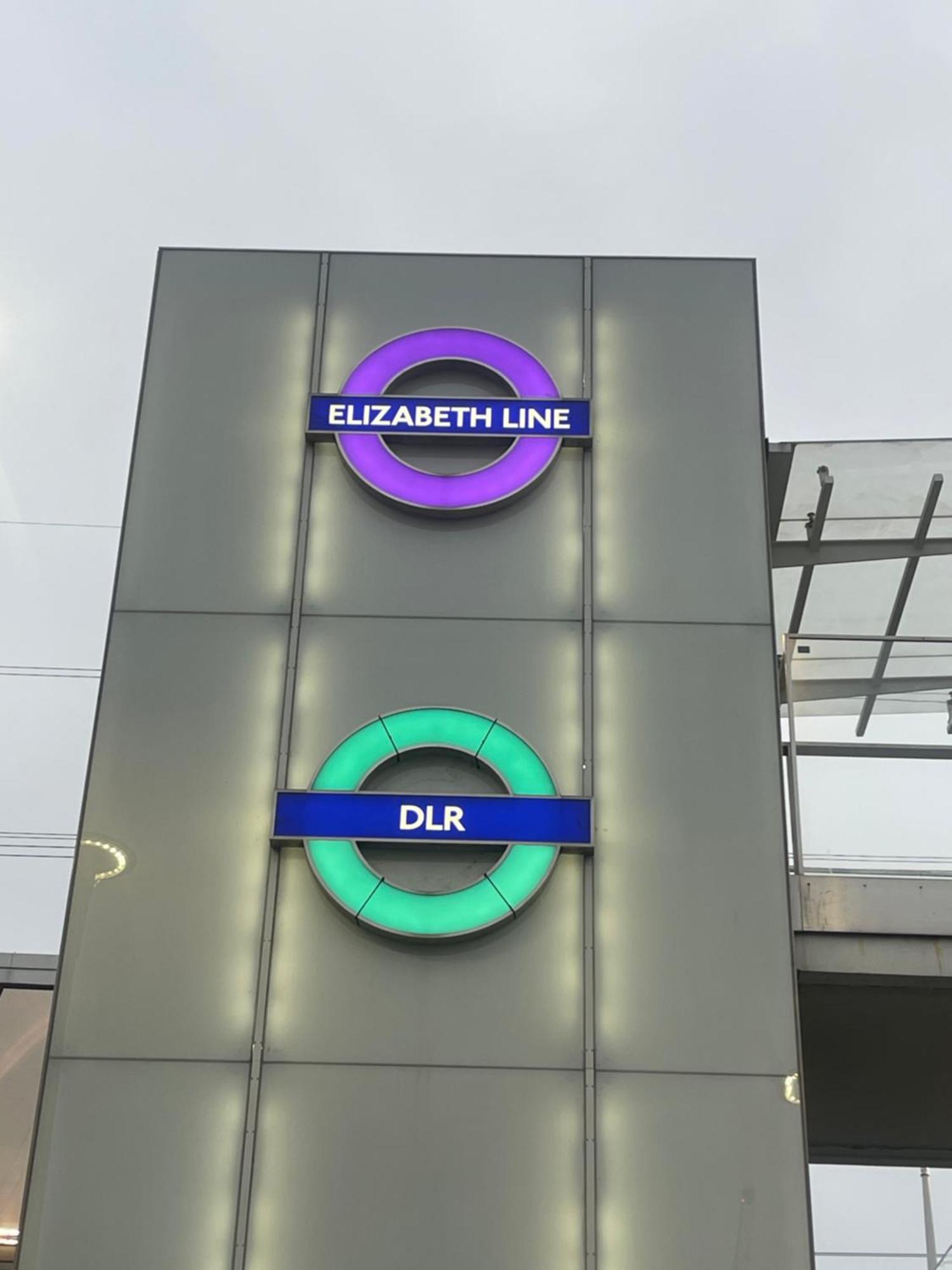Luxury 1 Bedroom In With Free Parking Apartment London