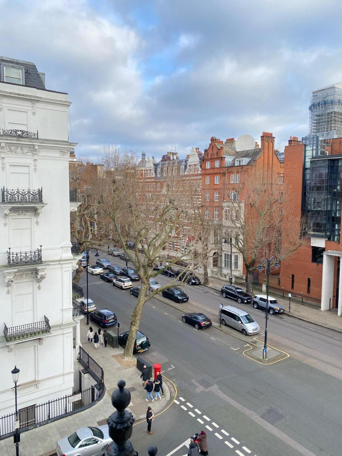 Apartment Opposite Natural History Museum