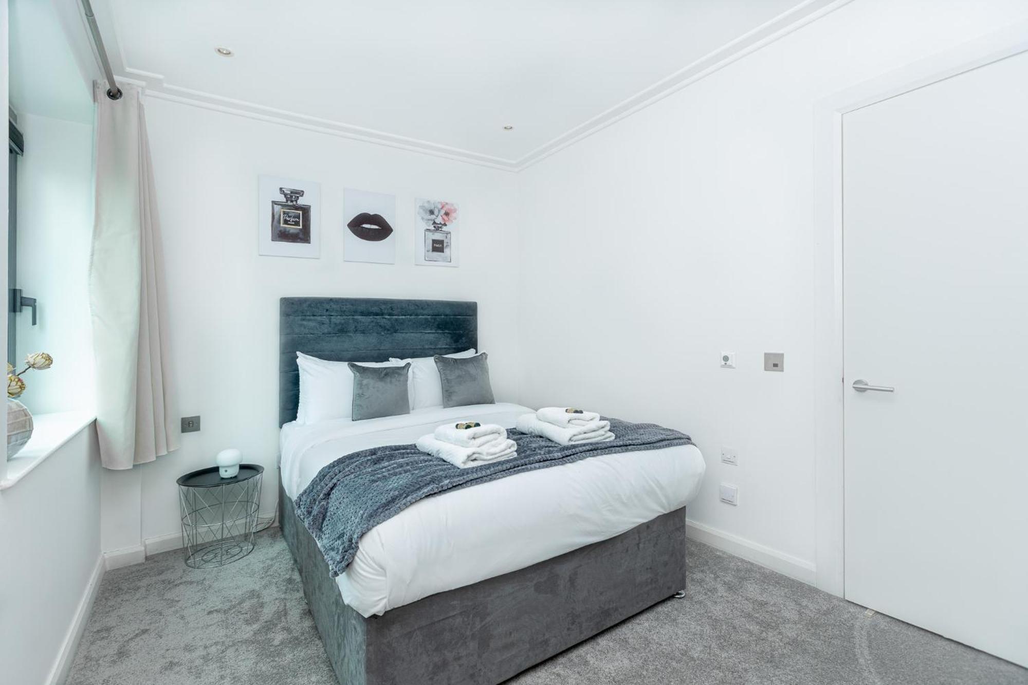 New Listing! Modern 3br, Prime Canary Wharf Apartamento