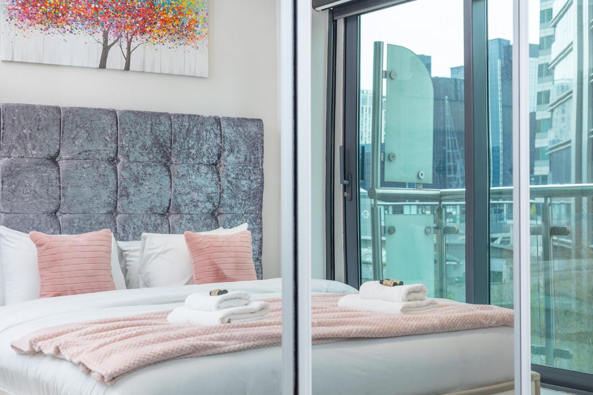 Apartamento New Listing! Modern 3br, Prime Canary Wharf *